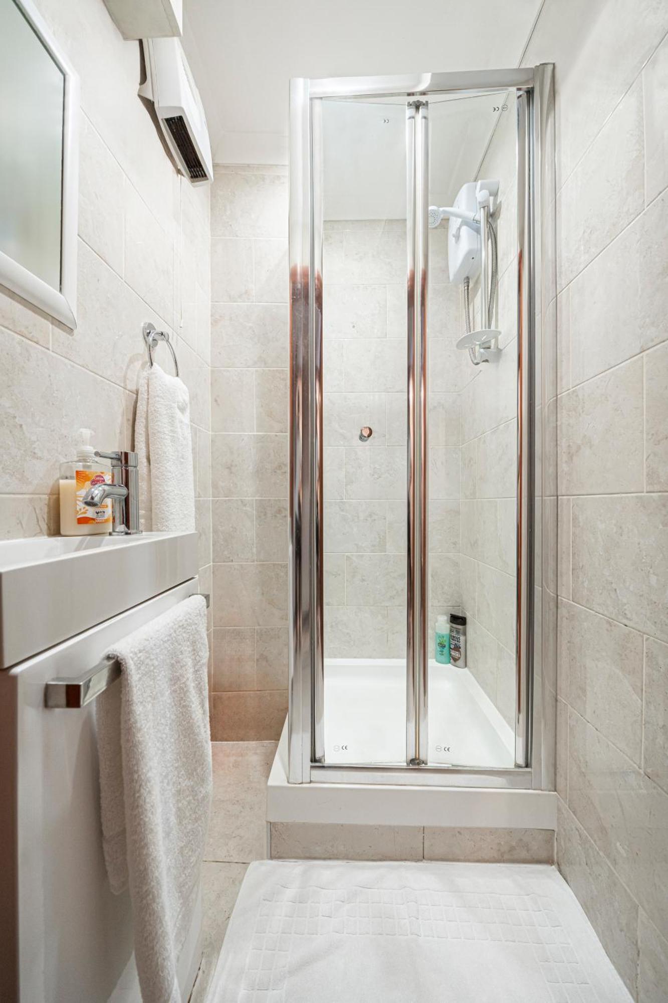 Appartamento Comfy Small Basement In Kensington Olympia